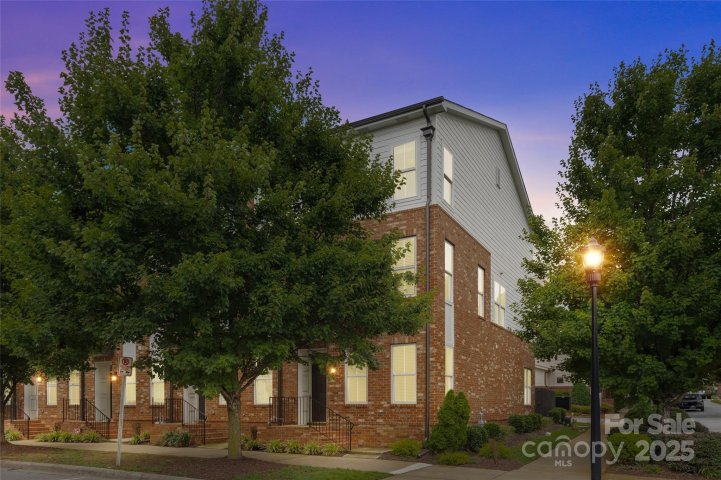 808 Seigle Point Drive sold home in Seigle Point, Charlotte, NC