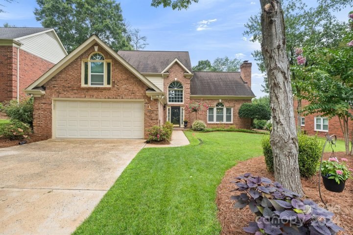 1206 Gifford Drive sold home in Matthews Plantation, Matthews, NC