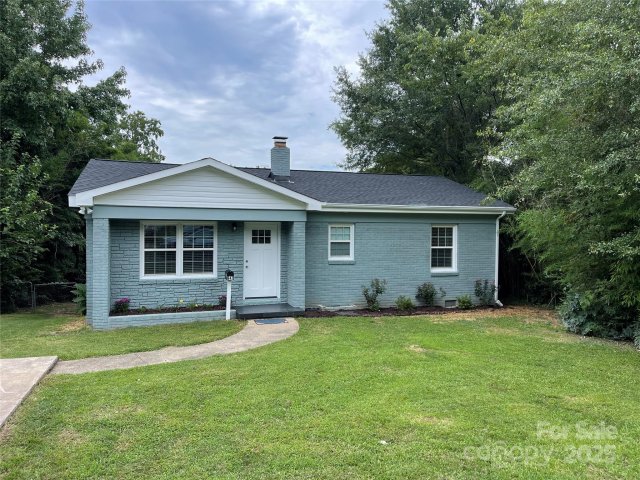 647 Reeves Court sold home in Beechwood Acres, Charlotte, NC