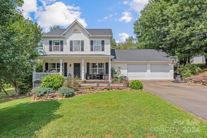 161 Kennedy Road sold home in Clearview Estates, Weaverville, NC