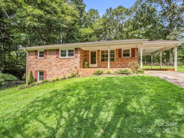 619 Poplar Drive sold home in Winter Park, Shelby, NC