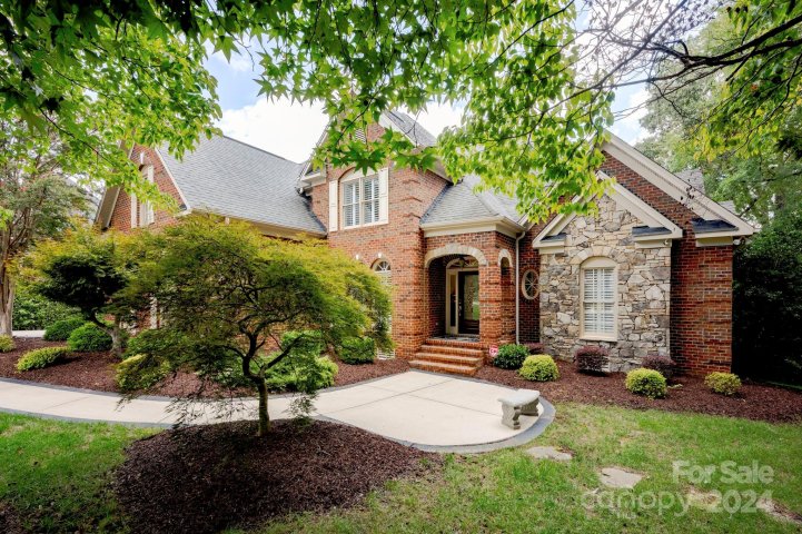 881 Craigmont Lane sold home in Kings Crossing, Concord, NC