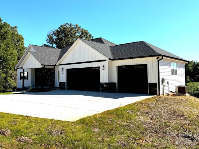 117 Hatford Court sold home in Castlegate, Statesville, NC