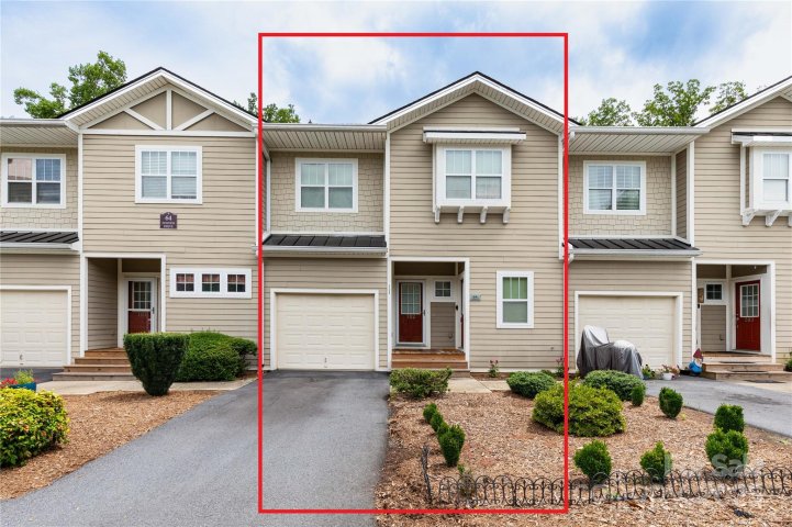 64 Foxden Drive 102 sold home in Fox Glen, Fletcher, NC