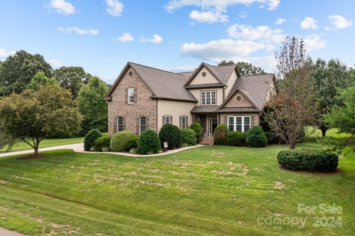 3218 Mountain Creek Drive sold home in Mountain Creek Ridge, Sherrills Ford, NC