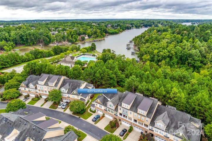 623 Sunfish Lane sold home in Lake Shore On Lake Wylie, Tega Cay, SC