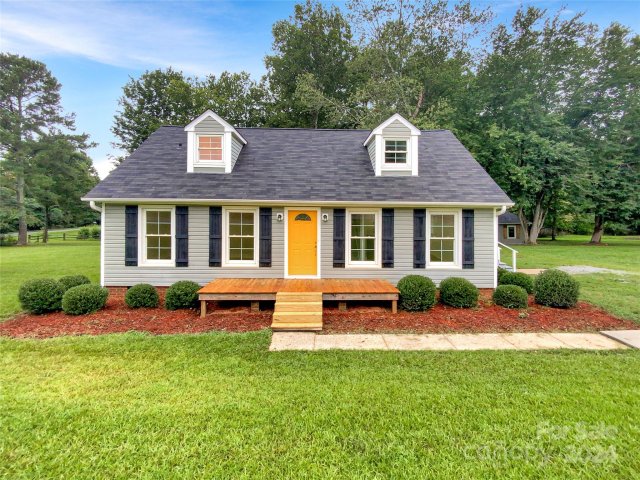2812 Leisure Drive sold home in Leisure Acres, Waxhaw, NC