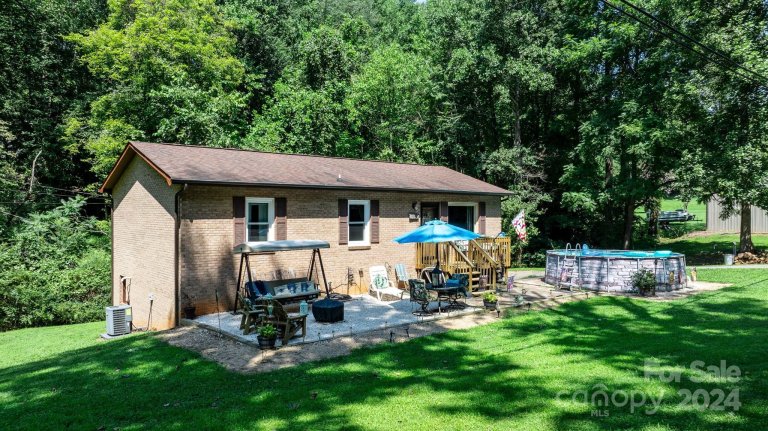 136 Summers Road sold home in Hermitage East, Morganton, NC