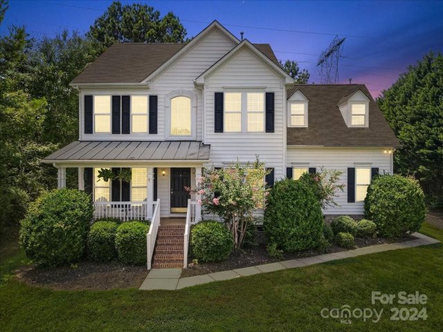 1900 Mt Isle Harbor Drive sold home in Mt Isle Harbor, Charlotte, NC