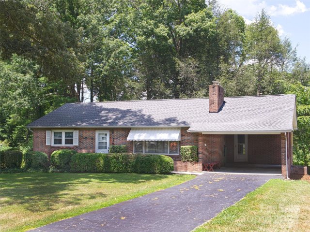 3202 Magnolia Drive sold home in Grimesdale, Hendersonville, NC