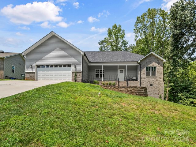 506 Aberdeen Street sold home in Pipers Ridge, Conover, NC