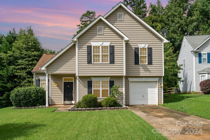 6522 Pepperbush Court sold home in Forest Pond, Charlotte, NC