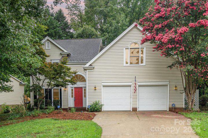 7224 Glen Brook Lane sold home in Brownes Ferry, Charlotte, NC
