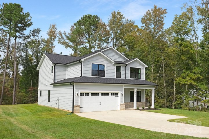 6200 Cambridge Drive sold home in College Park, Harrisburg, NC