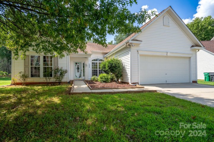 5833 Branthurst Drive sold home in Spring Park, Charlotte, NC