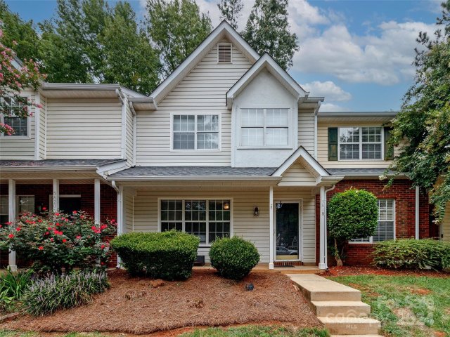 5818 Prescott Court sold home in Prescott Village, Charlotte, NC