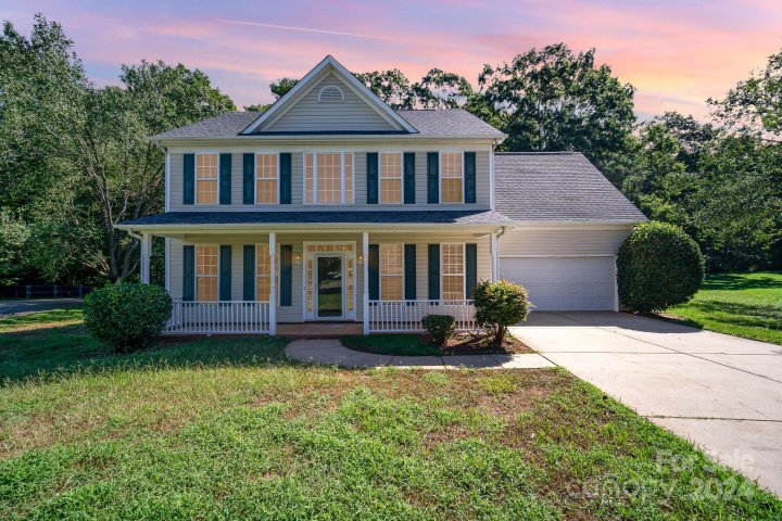 1401 Kent Court sold home in Yorkshire, Monroe, NC