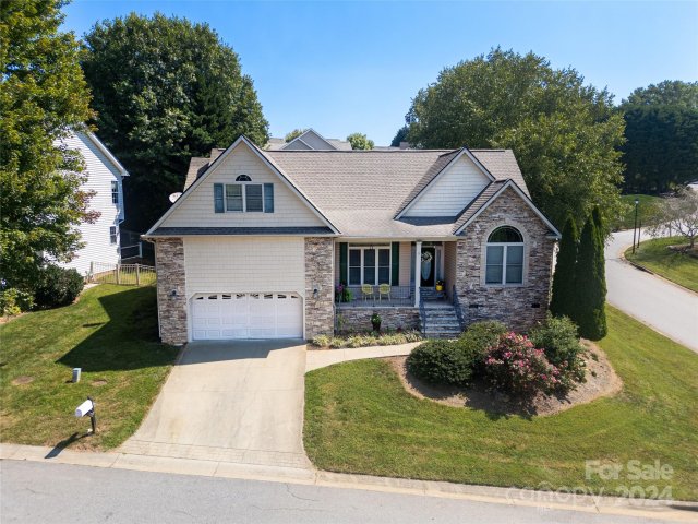 9 Driftstone Circle sold home in Rivercrest, Arden, NC