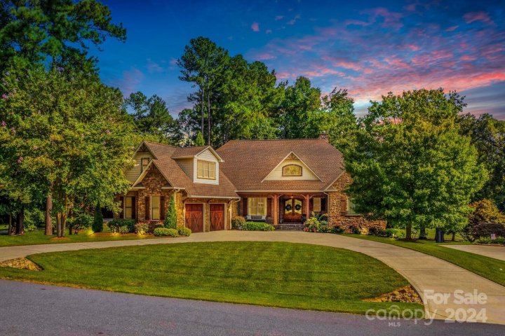 7789 Turnberry Lane sold home in Cowans Ford Country Club, Stanley, NC