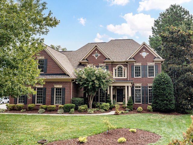 1905 Oak Shadow Way sold home in Weddington Chase, Marvin, NC