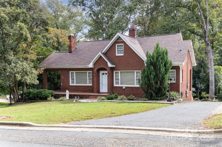 1631 Maple Avenue sold home in West End, Albemarle, NC