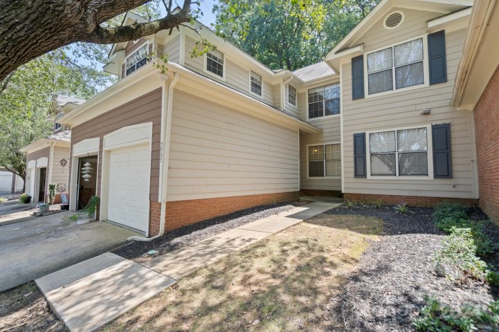 5907 Amity Springs Drive sold home in Glenhaven at Firethorne, Charlotte, NC