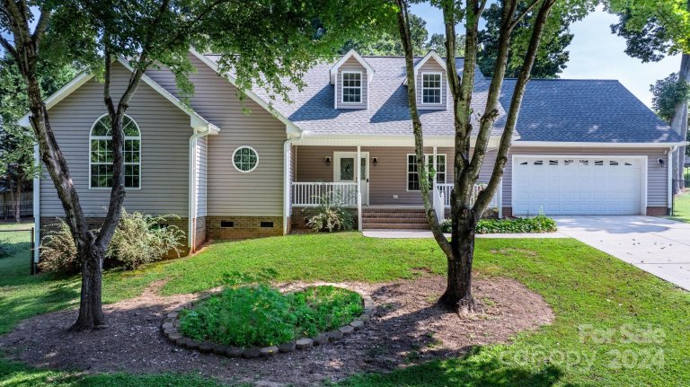 117 S Lynn Hollow Drive sold home in Three Oaks, Statesville, NC