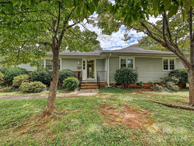 2142 Regent Court sold home in Sedgefield, Gastonia, NC