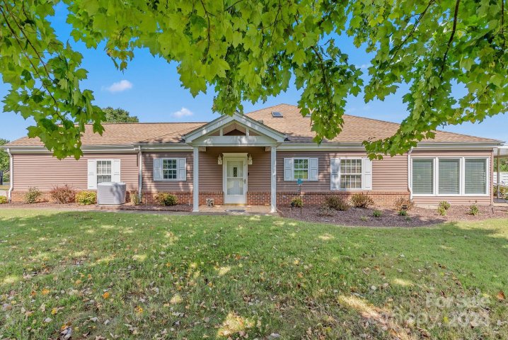 2b Heather Way sold home in Brigadoon, Candler, NC