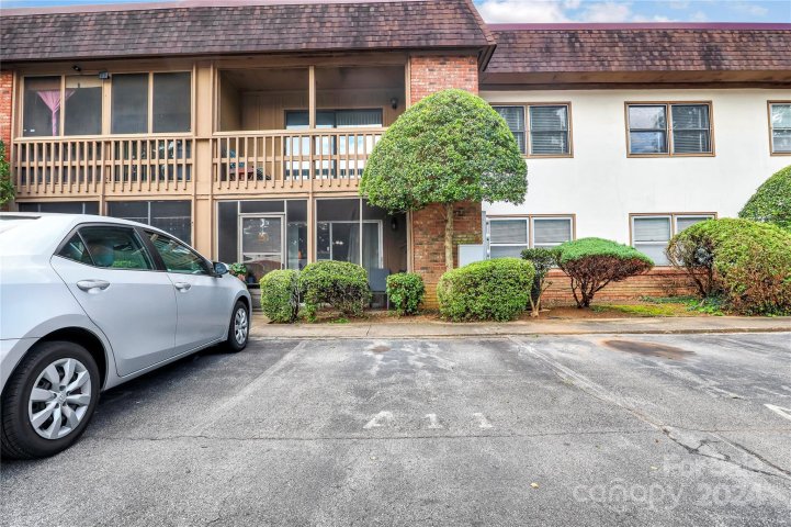 427 6th Avenue A11 sold home in Holly Crest, Hendersonville, NC