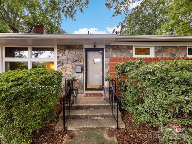 4503 Woodlark Lane sold home in Cotswold Homes, Charlotte, NC