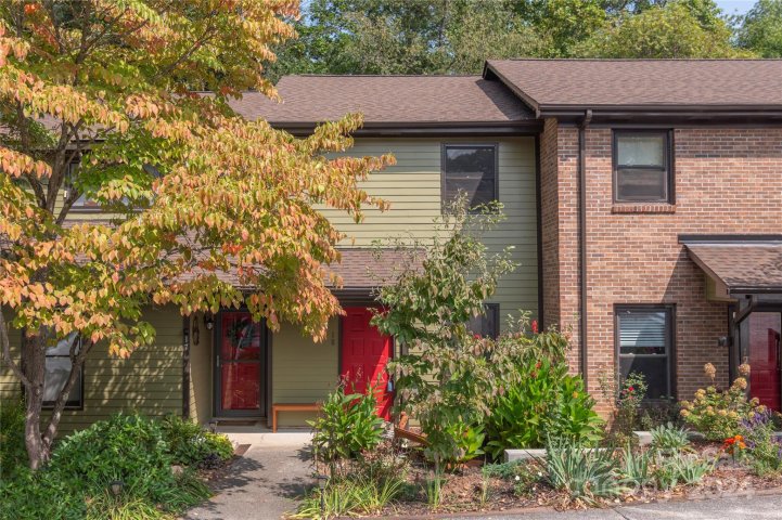 16 Spears Avenue 18 sold home in Oak Terrace, Asheville, NC