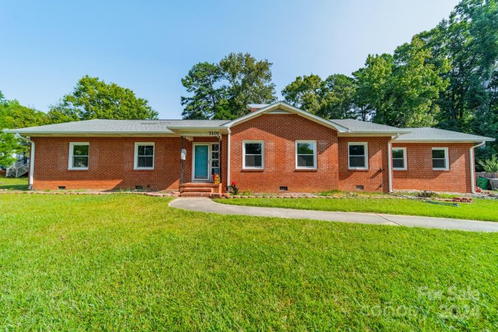 7101 City View Drive sold home in City View Acres, Charlotte, NC