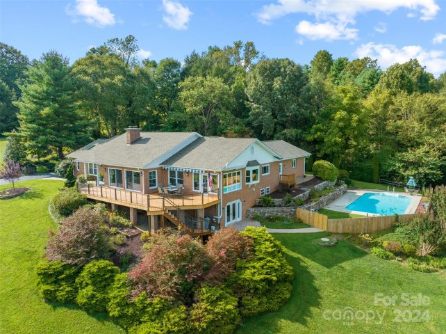 7 Chantilly Place sold home in Beaumont Estates, Hendersonville, NC