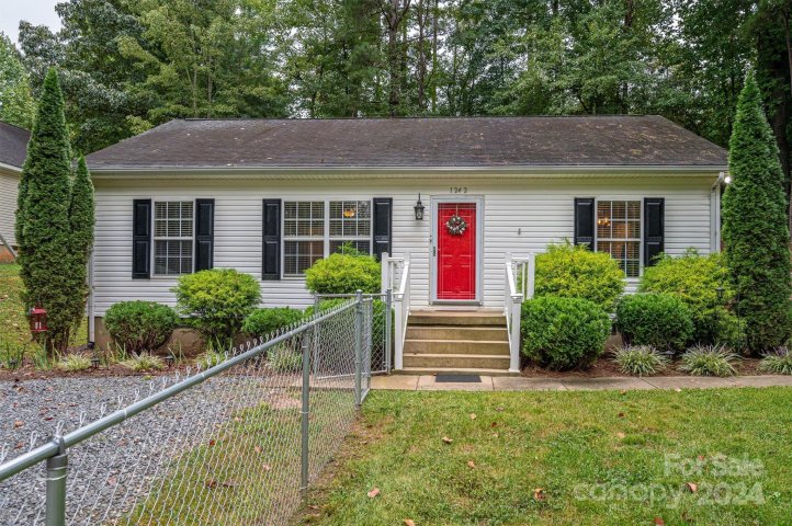 1242 E I Street 27 sold home in Eastmont Park, Newton, NC