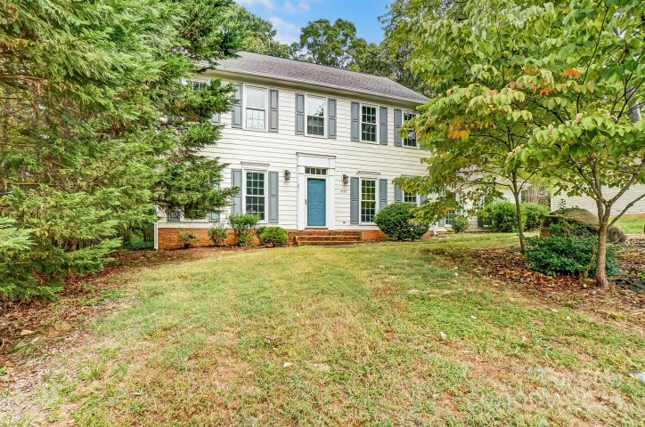 2132 Colony Hill Drive sold home in Stoney Pointe, Charlotte, NC