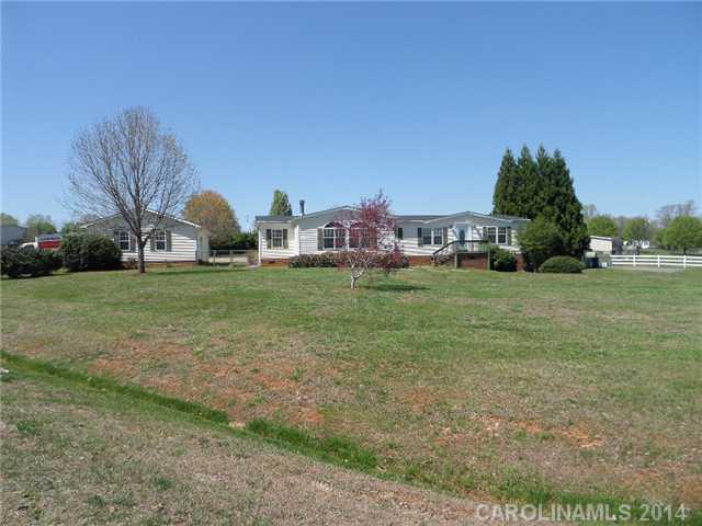 1015 Westchester Drive sold home in Western Acres, Kannapolis, NC