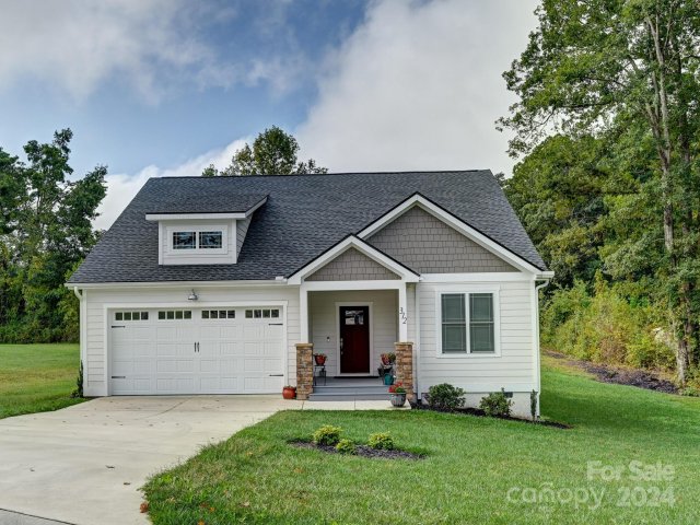 312 Windy Acres Knoll Drive sold home in The Cottages at Windy Knoll, Hendersonville, NC