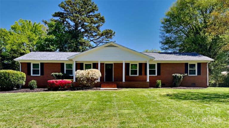 706 Willow Lane sold home in Whitefield Manor, Harrisburg, NC