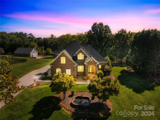 115 S Gibbs Road sold home in Gibbs Cove, Mooresville, NC