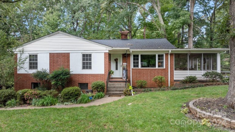 715 2nd Avenue Place sold home in Wilburn Hunsucker Estate, Conover, NC