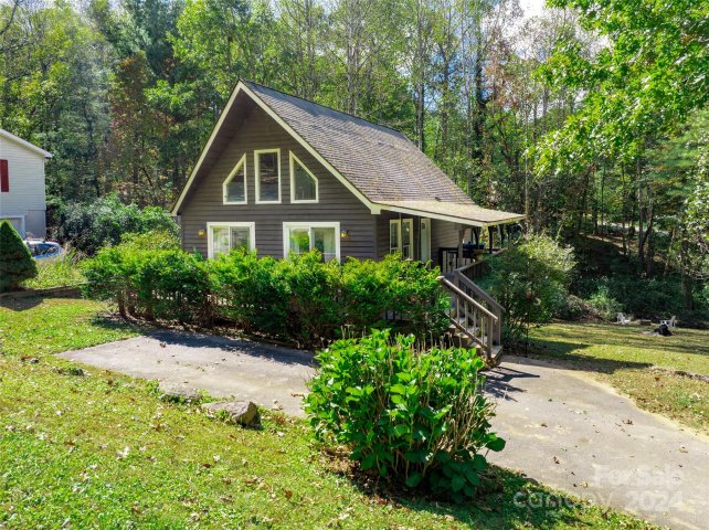 204 Mint Way sold home in Cinnamon Woods, Flat Rock, NC