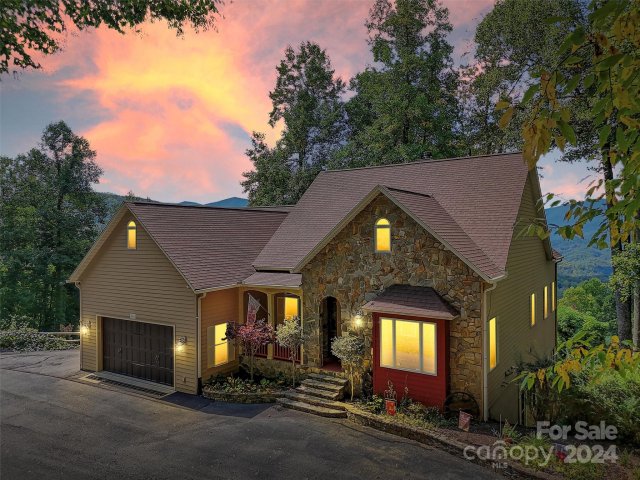 445 Equestrian Drive sold home in Smoky Mountain Sanctuary, Waynesville, NC