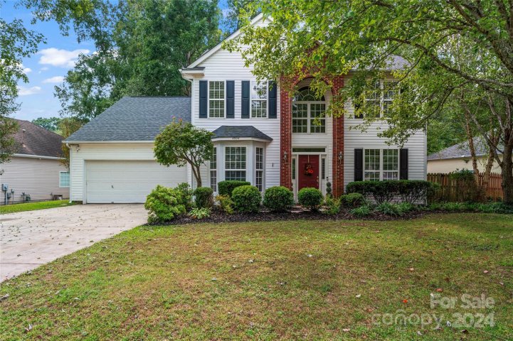 4004 Lannier Falls Lane sold home in Mckee Woods, Charlotte, NC