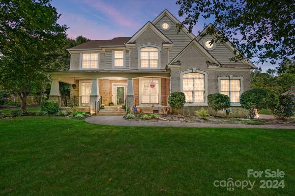 1321 Linden Glen Drive sold home in Lindenwood, Matthews, NC