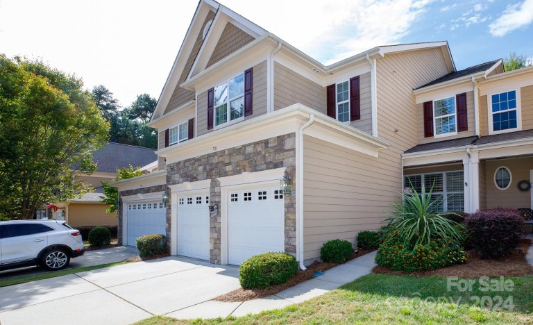 710 Deerbrook Lane sold home in Lake Shore On Lake Wylie, Tega Cay, SC