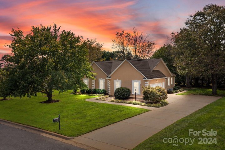 109 Overhill Drive sold home in woodfield, Salisbury, NC