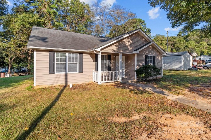 2113 Sunset Boulevard 296 sold home in Sunset Park, Charlotte, NC