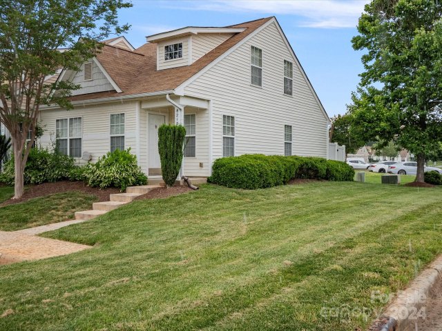 8210 Long Branch Lane sold home in Brookchase, Fort Mill, SC
