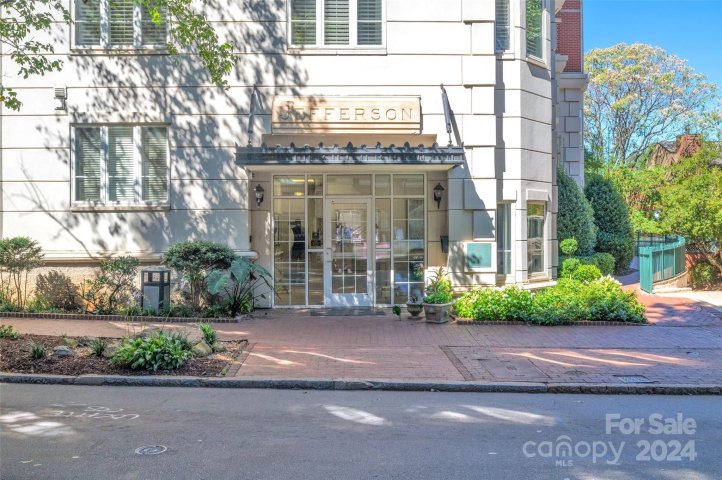 401 N Church Street sold home in Jefferson Square, Charlotte, NC
